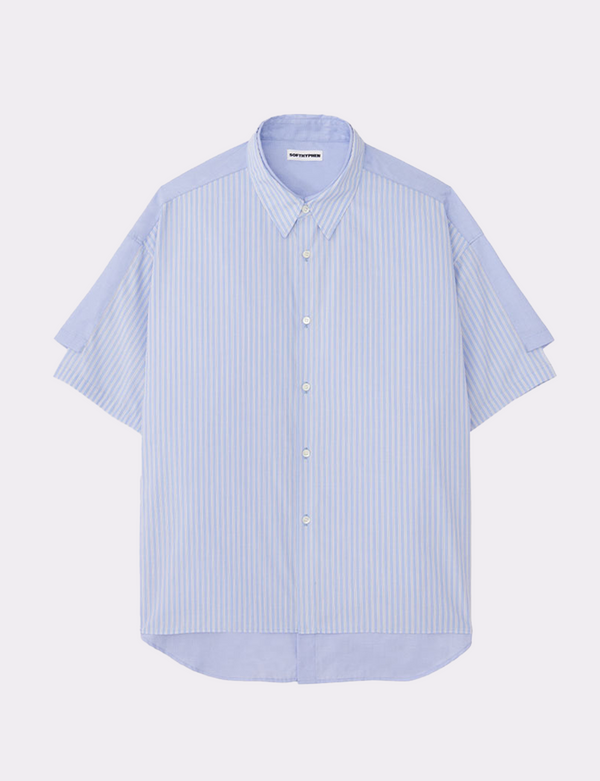 DOUBLE FRONT OVER SIZED SIGNATURE S/S SHIRT