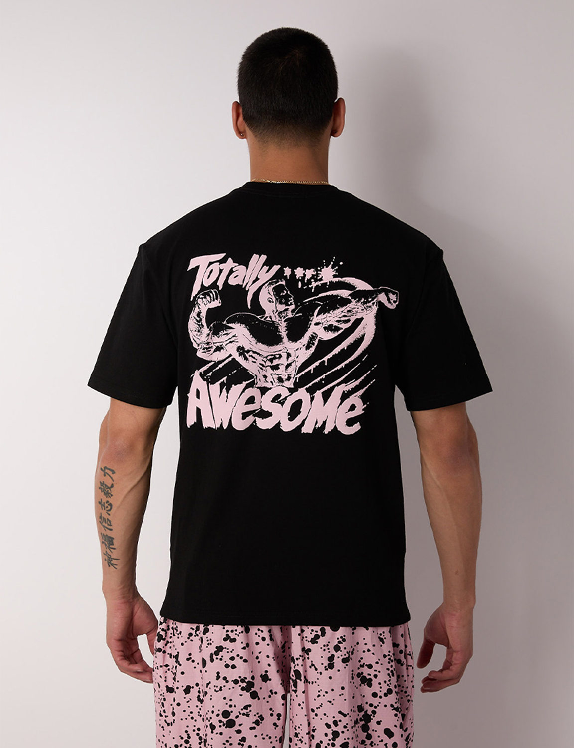 Y,IWO / “TOTALLY AWESOME” POCKET TEE