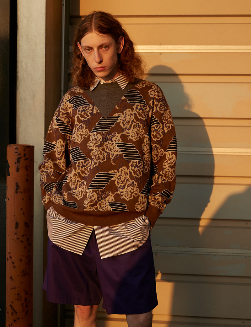 PATTERNED JACQUARD KNIT
