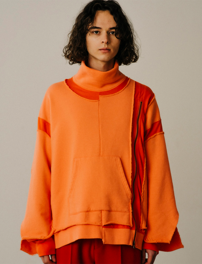 LAYERED DECONSTRUCTED SWEAT