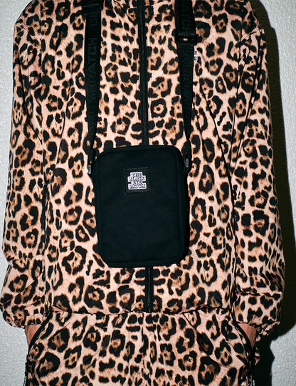 OG LABEL SHOULDER POUCH