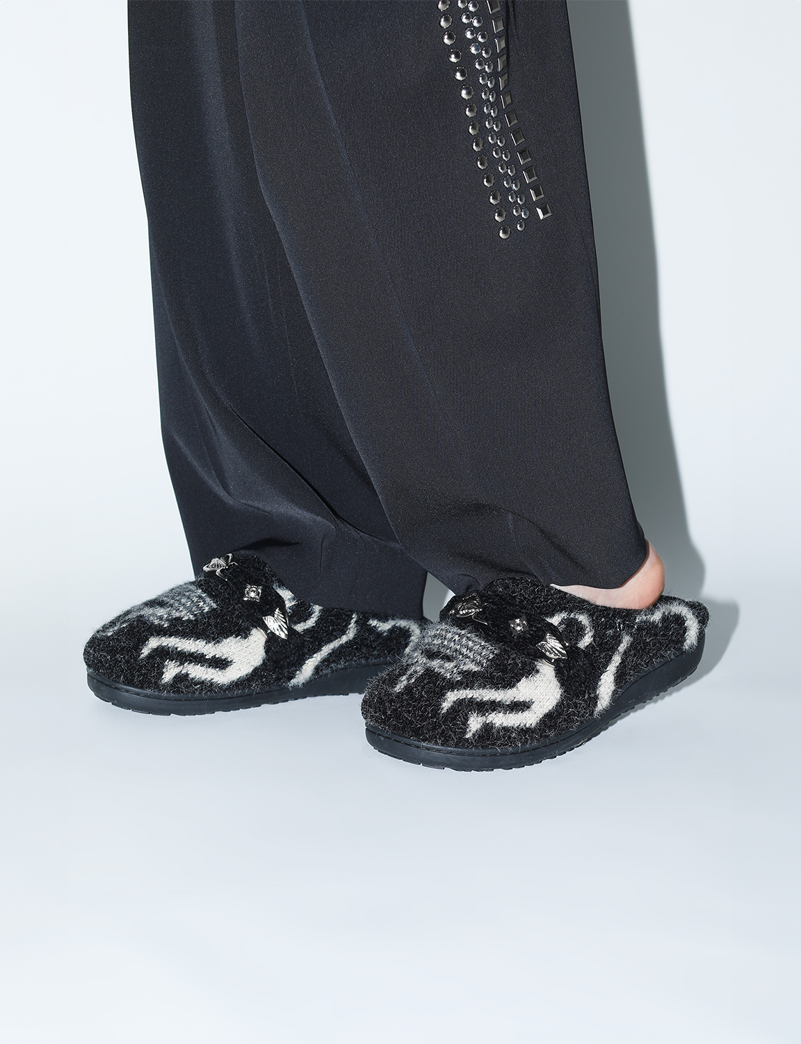 KNIT SLIP-ON TOGA×SUBU