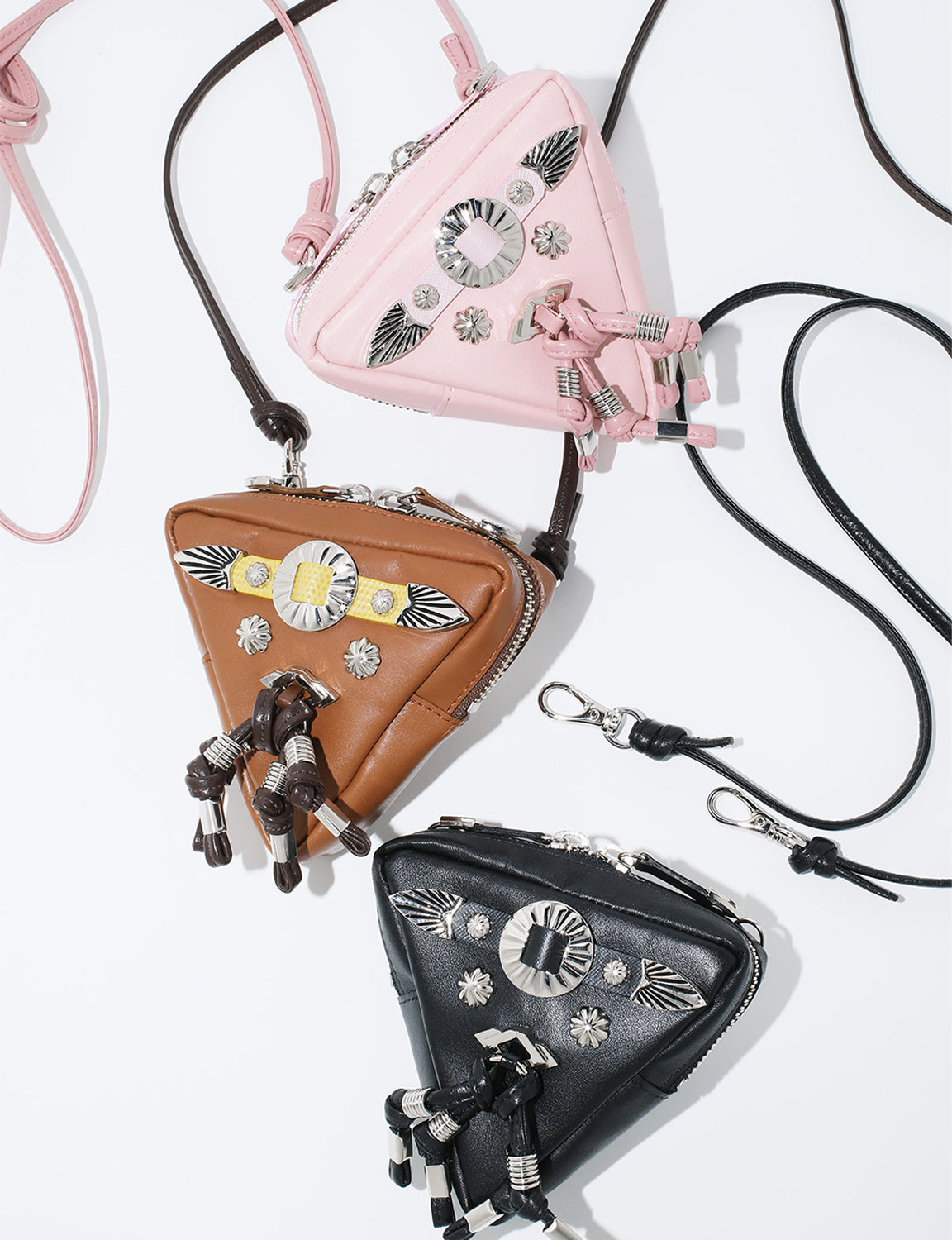 TRIANGLE SHOULDER POUCH