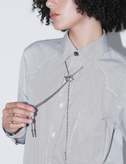 METAL CONCHO LOOP TIE