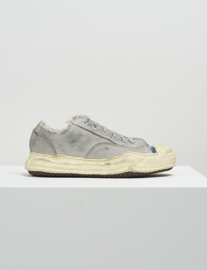 BED j.w. FORD × Maison MIHARA YASUHIRO “HANK VELOUR LOW-TOP SNEAKER” – Gray