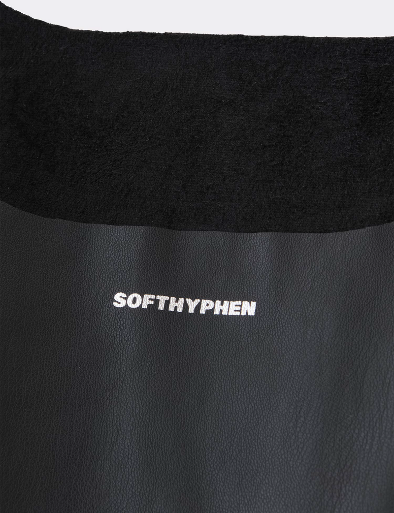 FAUX LEATHER CONVENIENCE BAG - BLACK